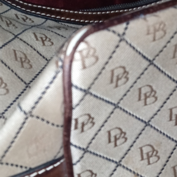 Dooney bourke - Picture 4 of 7